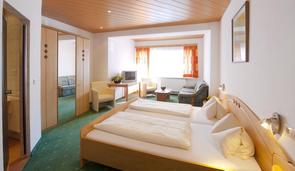 Clubhotel Goetzens Götzens Quarto foto